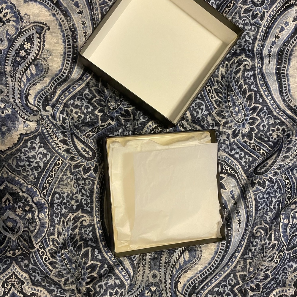 Gift Box - Picture 2 of 2